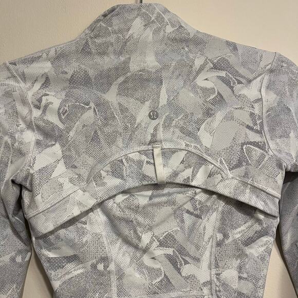 Lululemon Define Jacket Gray White Graphic Print Luon  Size 2 - Picture 4 of 6
